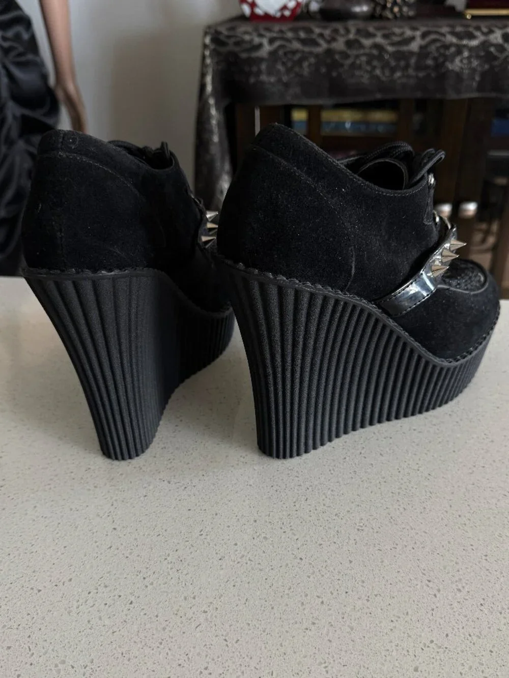 DEMONIA Creeper 302H Black Heart O-Ring & Spikes Vegan Suede | 9M| NWB